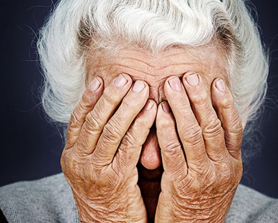 افسردگی در سالمندان می‌تواند به عنوان یک واقعیت برای افراد مسن، بیشتر از سن خود، تأثیرگذار باشد و احساس تنهایی و ناامیدی را افزایش دهد.